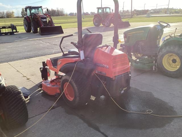 Image of Kubota ZG327 equipment image 4