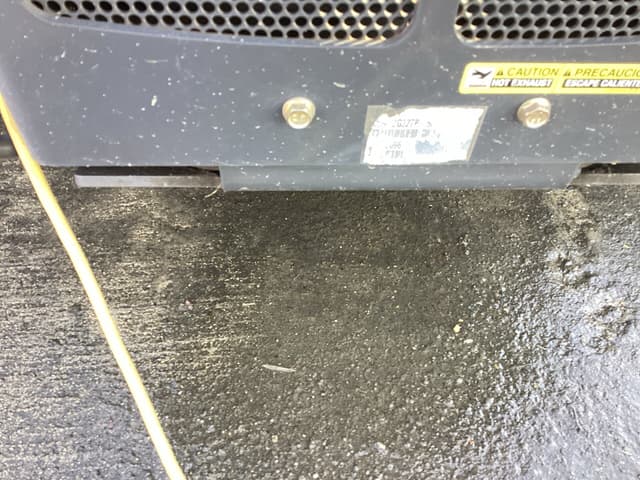 Image of Kubota ZG327 equipment image 2