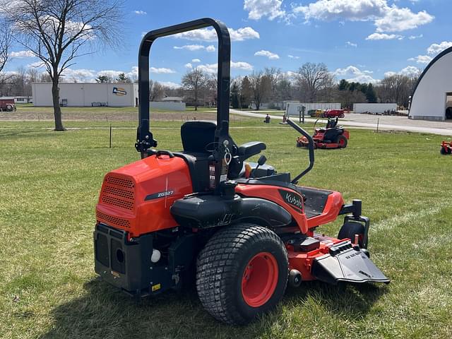 Image of Kubota ZG327 equipment image 4