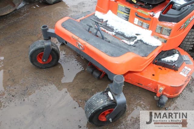 Image of Kubota ZG327 equipment image 4
