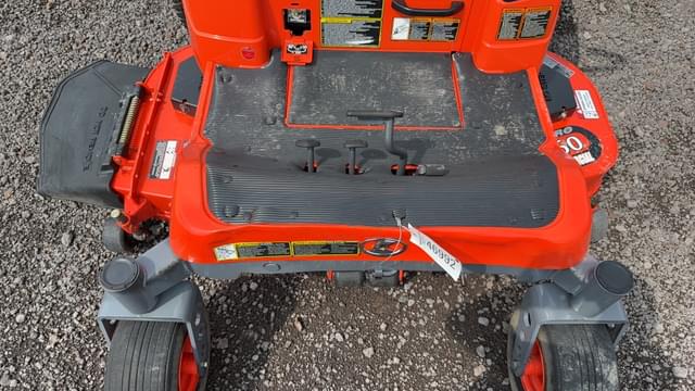 Image of Kubota ZG327 equipment image 4