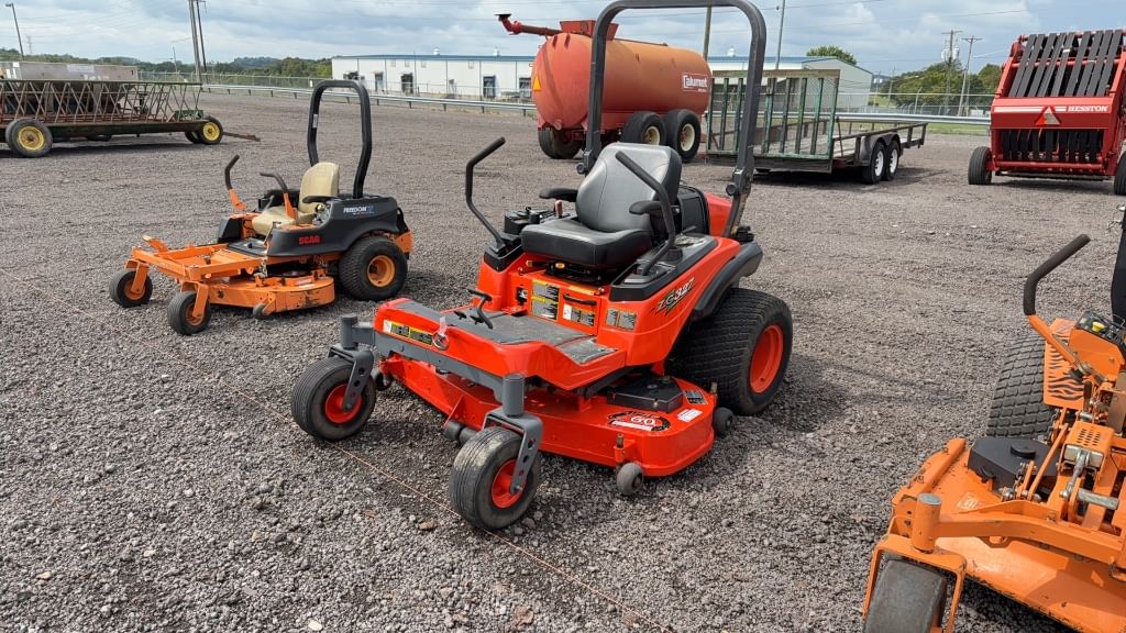 Kubota ZG327 Equipment Image0