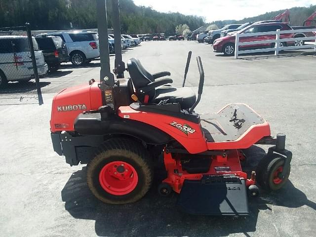 Image of Kubota ZG332 equipment image 1