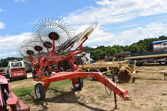 Image of Kuhn SR110 equipment image 2