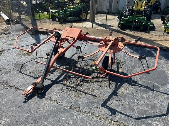 Kuhn Undetermined Equipment Image0