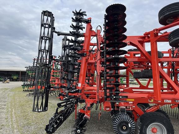 Image of Kuhn Krause Excelerator XT 8010 equipment image 1