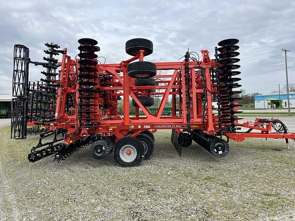 Image of Kuhn Krause Excelerator XT 8010 equipment image 2