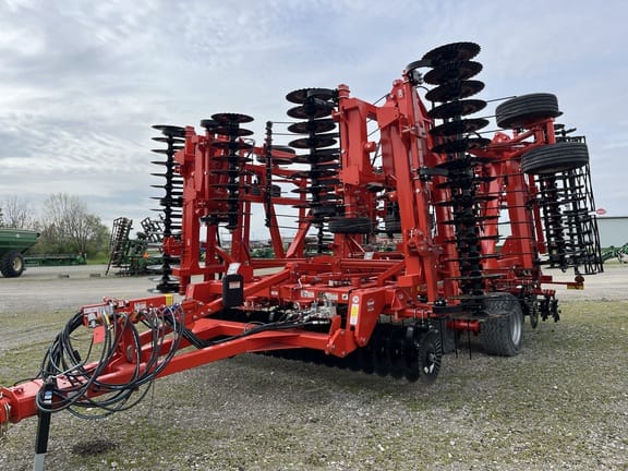 Kuhn Krause Excelerator XT 8010 Equipment Image0