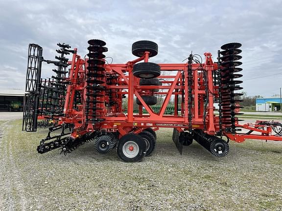 Image of Kuhn Krause Excelerator XT 8010 equipment image 3