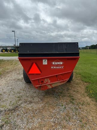 Image of Kuhn Knight 8110 equipment image 2