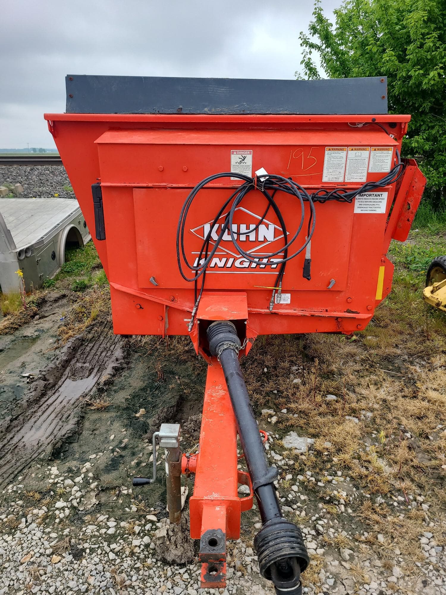 Kuhn Knight 8118 Manure Handling Manure Spreaders Dry for Sale