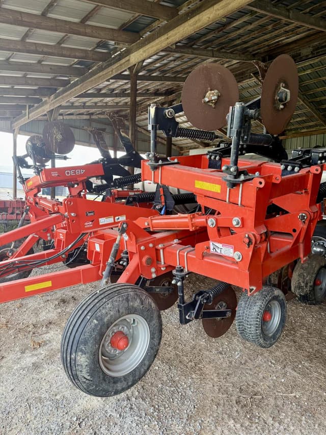 Image of Kuhn Krause 4830 equipment image 1