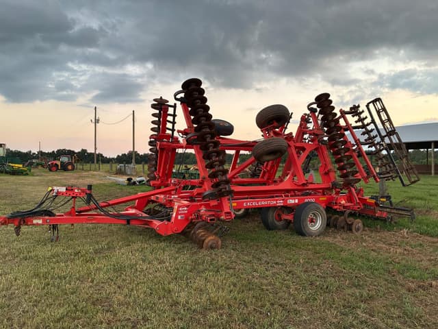 Image of Kuhn Krause Excelerator equipment image 4
