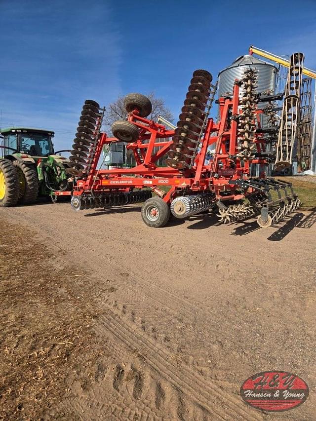 Image of Kuhn Excelerator 8000 equipment image 1