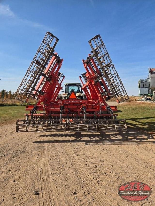 Image of Kuhn Excelerator 8000 equipment image 2