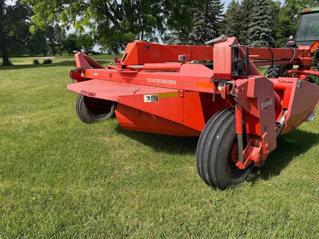 Image of Kuhn FC4000 equipment image 4