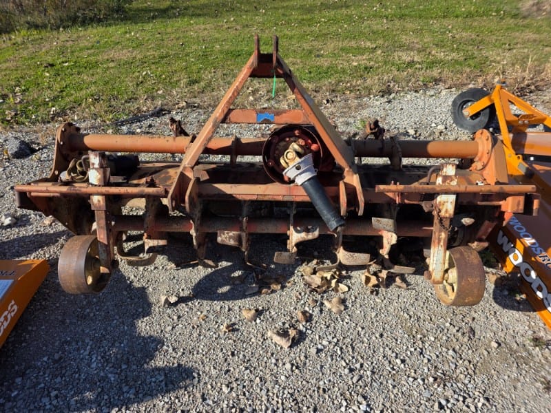 Kuhn Undetermined Equipment Image0