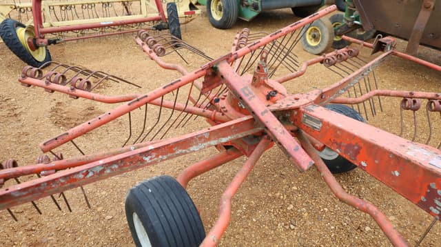 Image of Kuhn GA300GT equipment image 4