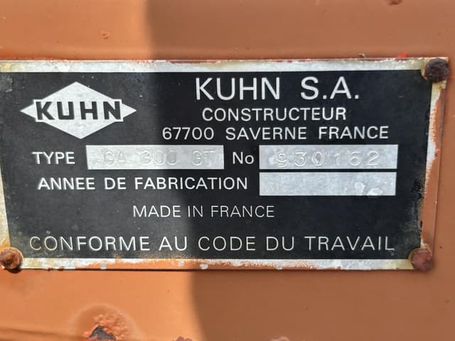 Image of Kuhn GA300GT equipment image 2