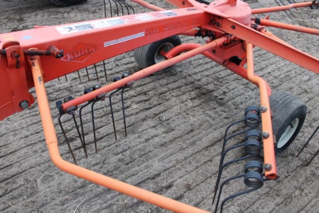 Image of Kuhn GA3200 equipment image 2