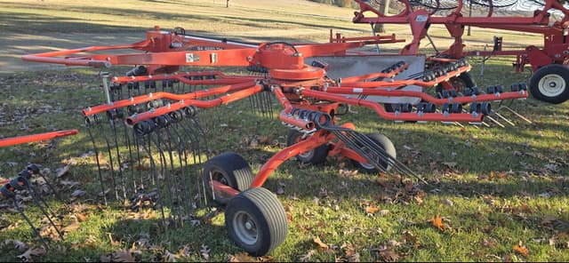 Image of Kuhn GA4220TH equipment image 3