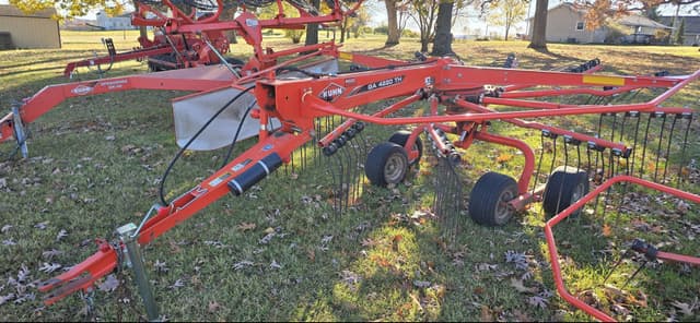 Image of Kuhn GA4220TH equipment image 2