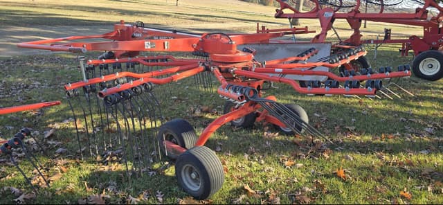 Image of Kuhn GA4220TH equipment image 3