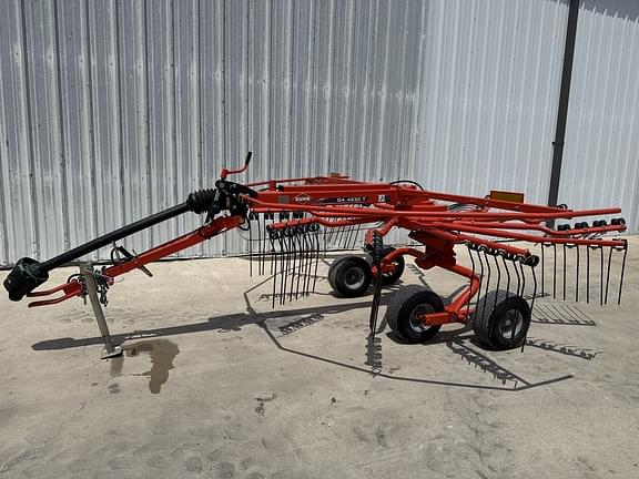 Image of Kuhn GA 4230T equipment image 1