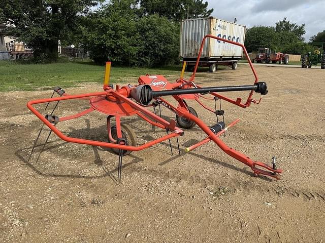 Image of Kuhn GF222T equipment image 2