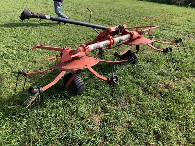 Image of Kuhn GF222T equipment image 1