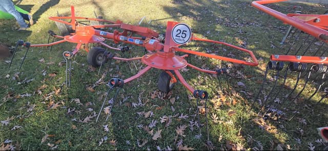 Image of Kuhn GF222T equipment image 3