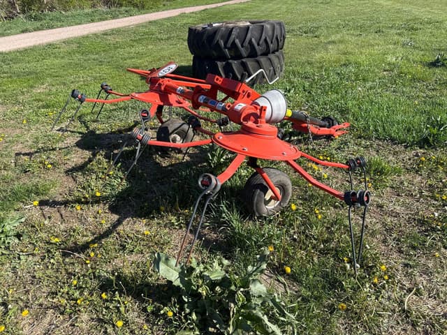 Image of Kuhn GF222T equipment image 1