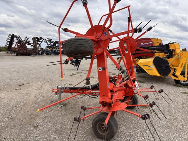 Image of Kuhn GF5202THA equipment image 2