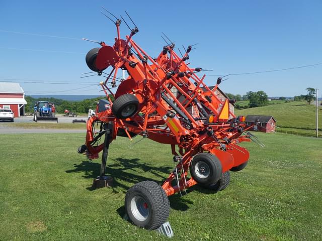 Image of Kuhn GF8712T equipment image 2