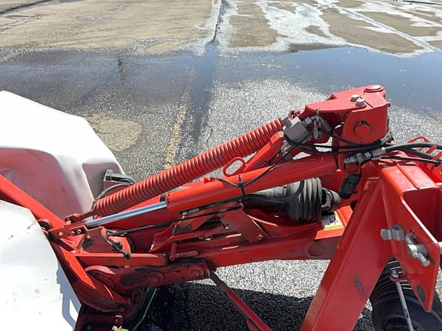 Image of Kuhn GMD240HD equipment image 2