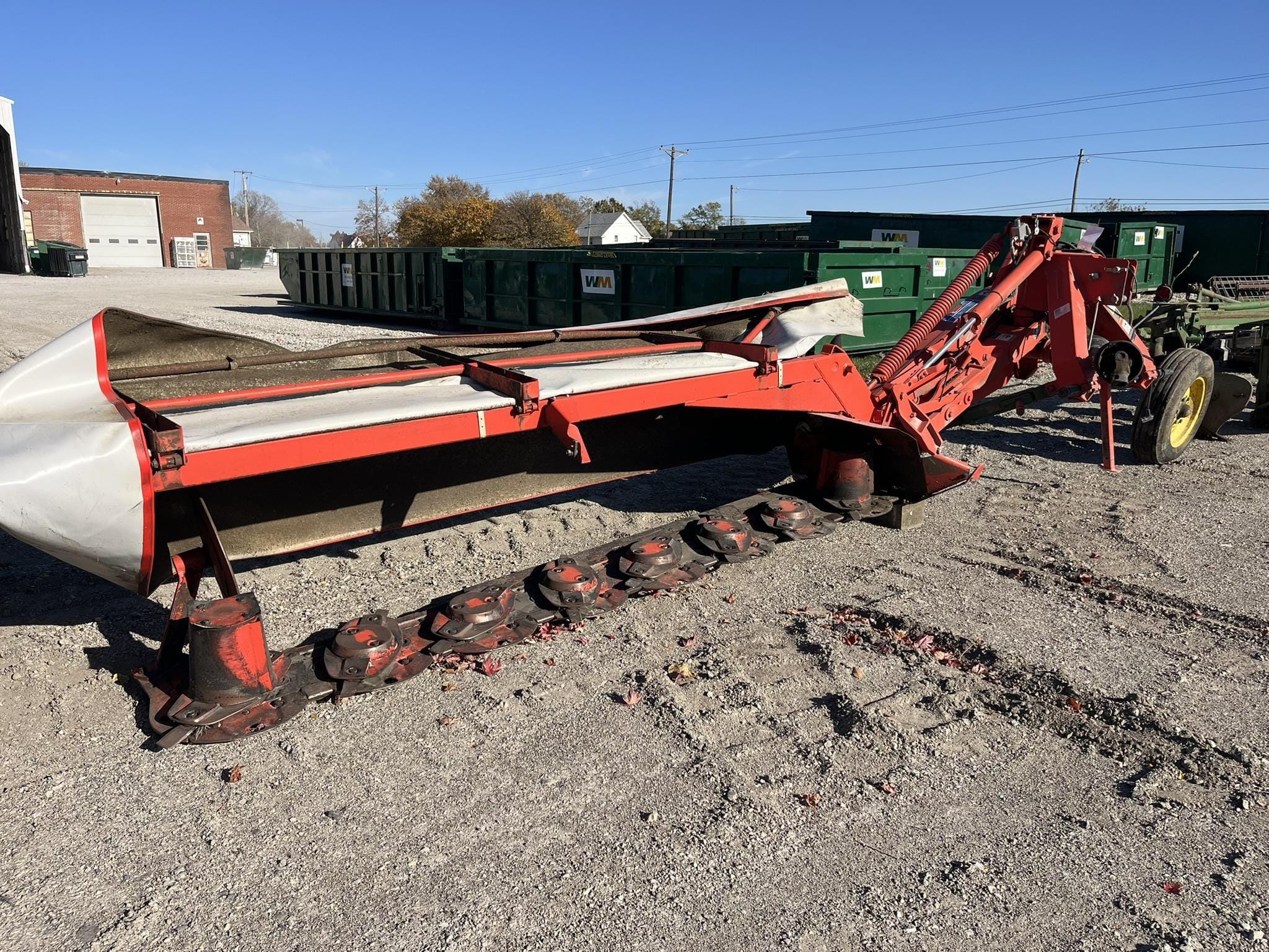 Kuhn GMD 310 Equipment Image0