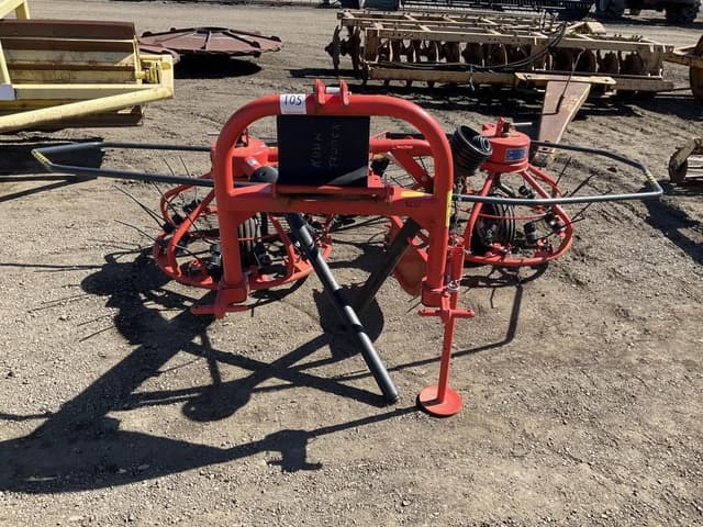 Image of Kuhn Haybob 300 equipment image 1