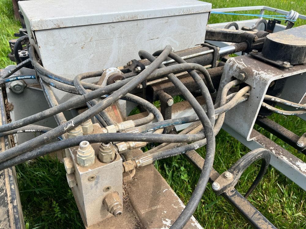 Kuhns KN510 Hay and Forage Bale Accumulators/Movers for Sale Tractor Zoom