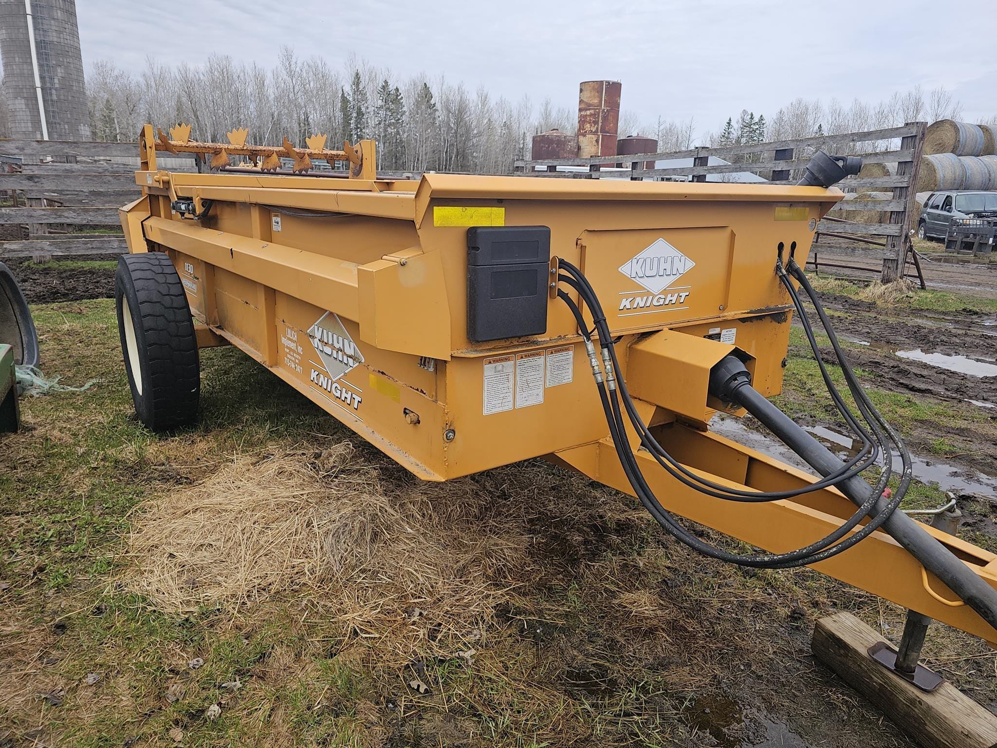 Kuhn Knight 1130 Equipment Image0