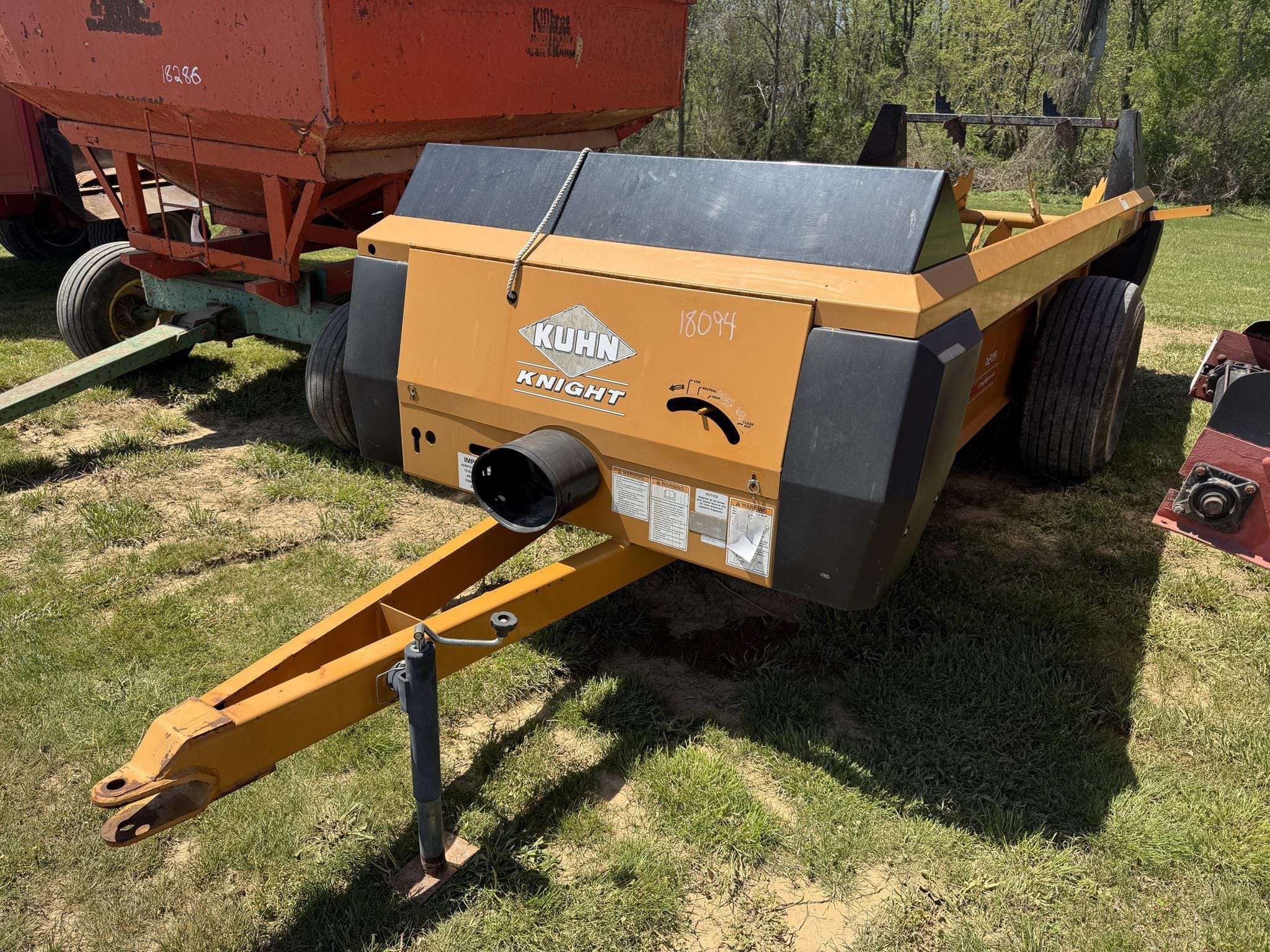 Main image Kuhn Knight 1219