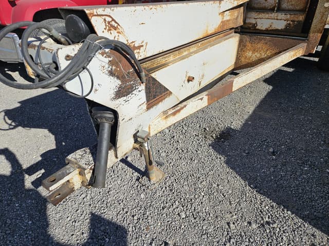 Image of Kuhn Knight 2054 equipment image 1