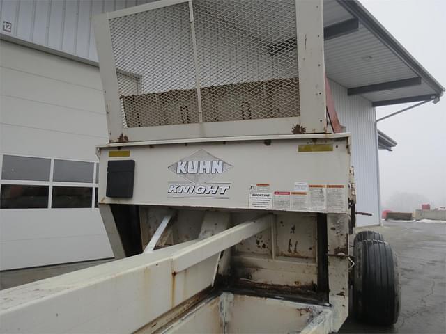 Image of Kuhn Knight 2054VB equipment image 2