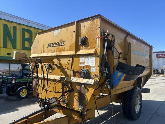 Knight 3042 Equipment Image0