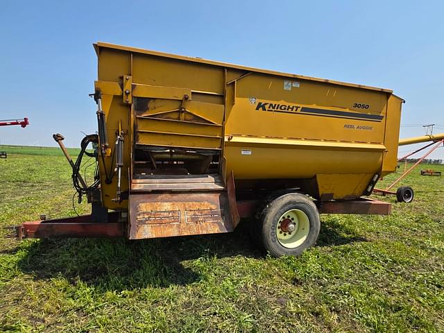 Image of Kuhn Knight 3050 equipment image 1