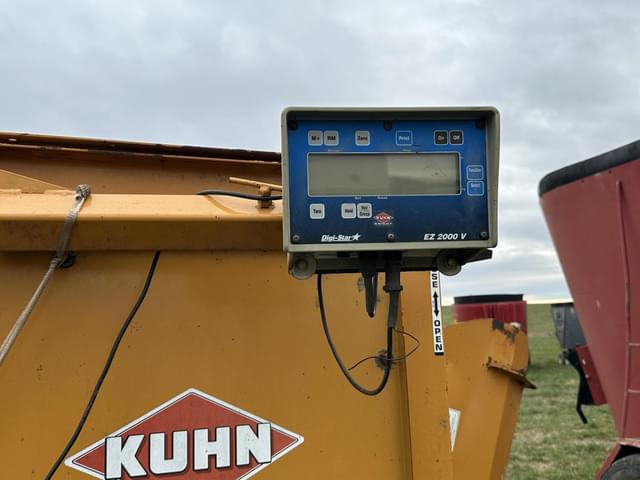 Image of Kuhn Knight 3125 equipment image 2