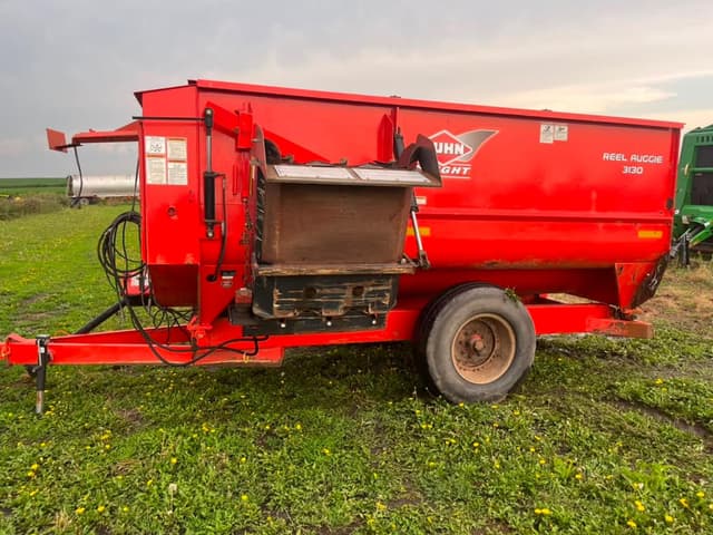 Image of Kuhn Knight 3130 equipment image 1