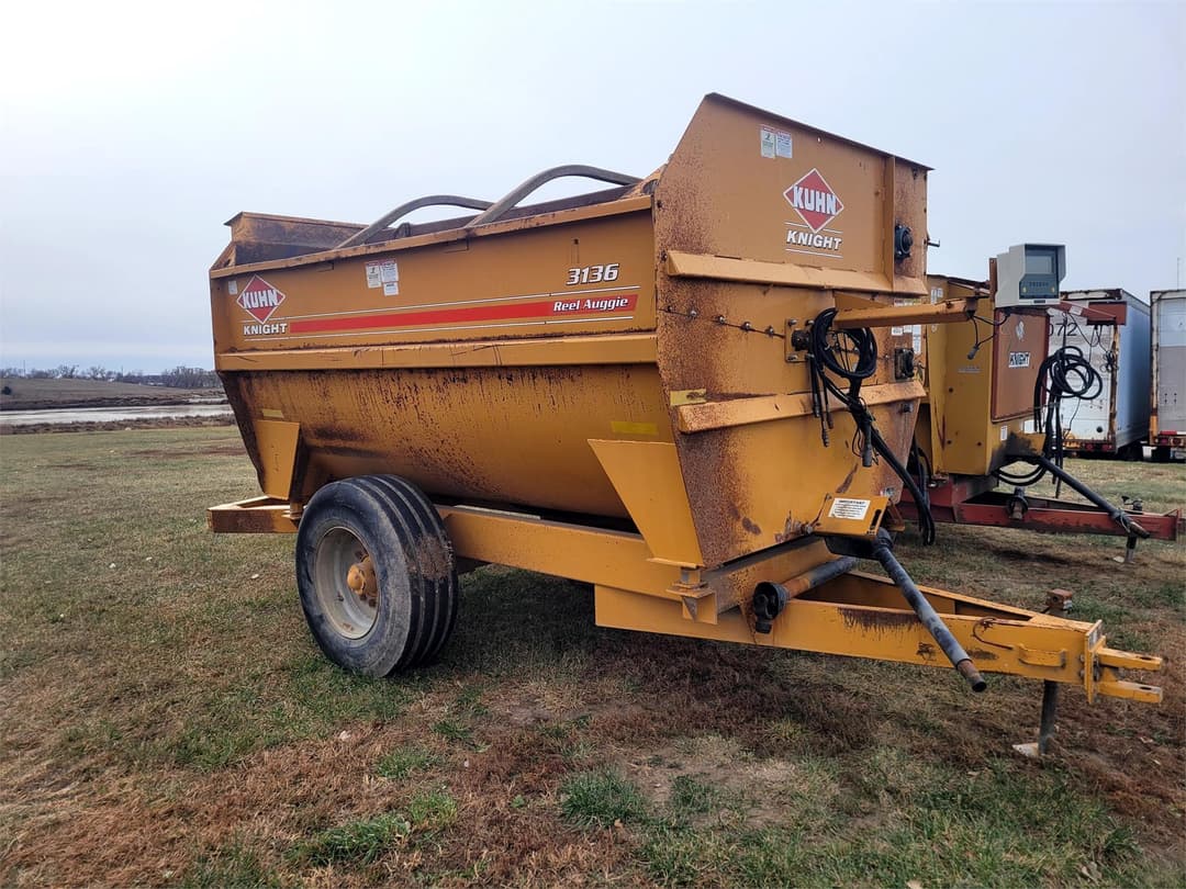 Image of Kuhn Knight 3136 Primary image