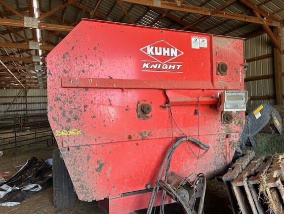 Main image Kuhn Knight 3136