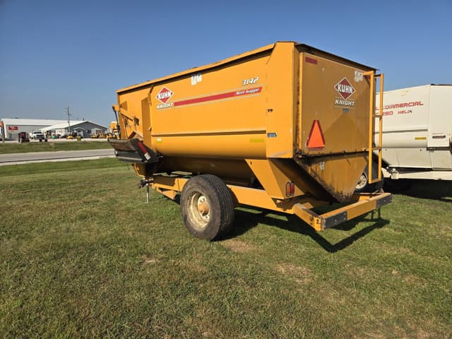 Image of Kuhn Knight 3142 equipment image 2