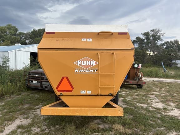 Image of Kuhn Knight 4142 equipment image 1